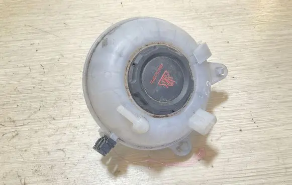 Audi Q3 8U Coolant expansion tank/reservoir 5Q0121407F