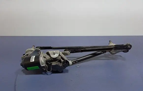 Hyundai i40 Front wiper linkage and motor 981003Z000