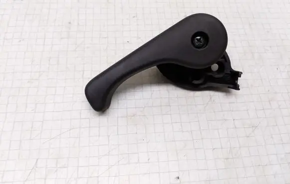 KIA Ceed Engine bonnet (hood) release handle
