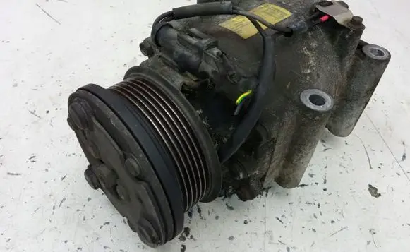 Ford Focus Air conditioning (A/C) compressor (pump)