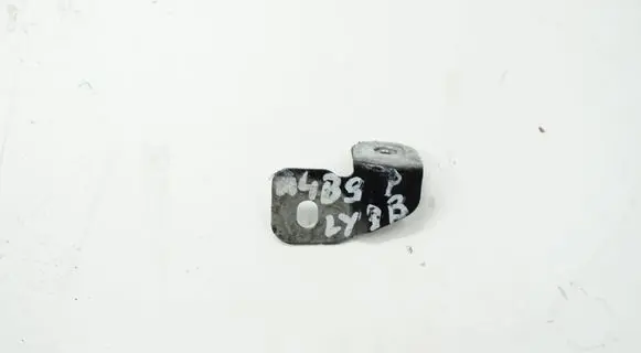 Audi A4 S4 B9 8W Fender mounting bracket 8W0821470ACR 8W0821470