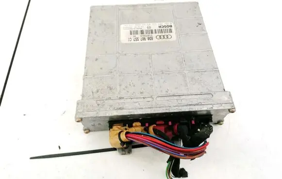 Audi A4 S4 B5 8D Engine control unit/module 8D0907557CX 0261203939