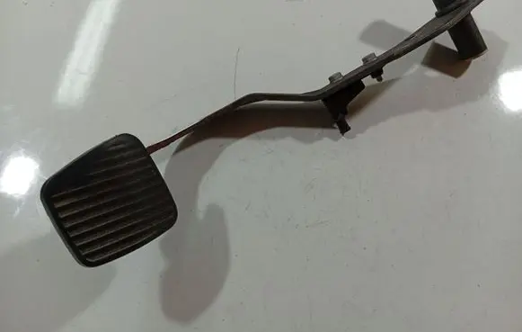 Saab 9-5 Clutch pedal 