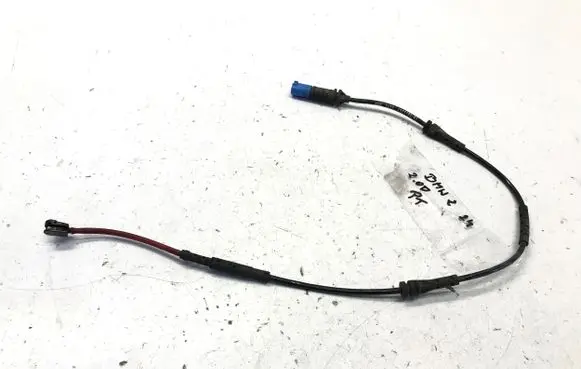 BMW 2 Active Tourer U06 Brake pads wear sensor 6891105