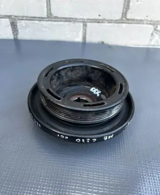 Mercedes-Benz C W204 Crankshaft pulley A6110300503