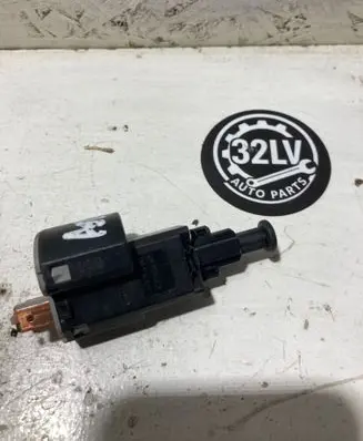 Opel Astra G Brake pedal sensor switch 09132299 09175172 03175185