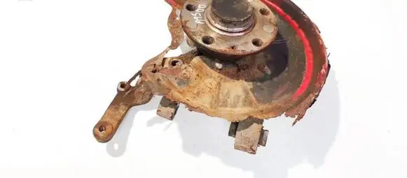 Rear wheel hub