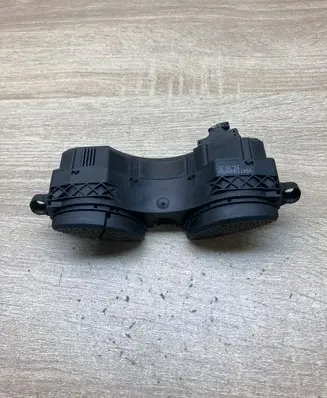 Ford Focus Windscreen/window heater switch YS4T19A945BA