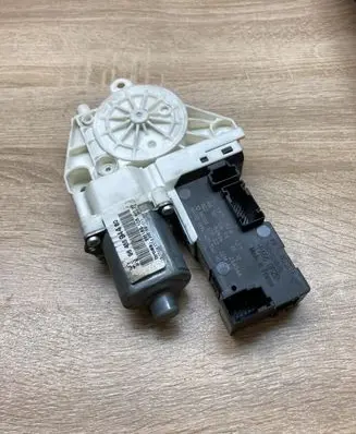 Peugeot 407 Front door window regulator motor 1137328127 9646594480