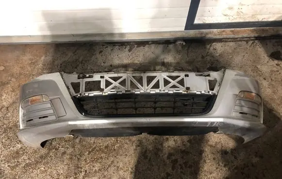 Volkswagen PASSAT CC Front bumper 