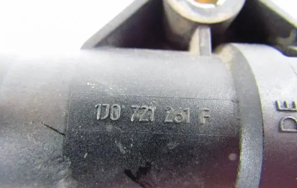Skoda Octavia Mk1 (1U) Clutch master cylinder 1J0721261F