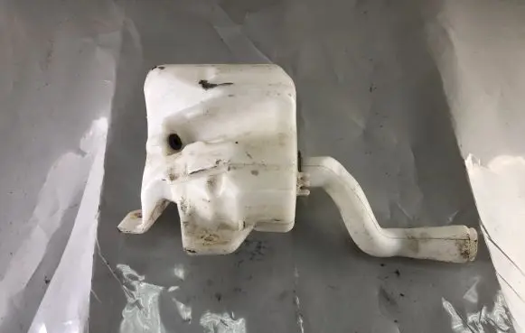 Fiat Punto Evo Windshield washer fluid reservoir/tank