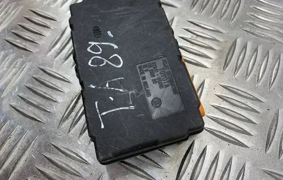 Toyota Avensis T220 Other control units/modules 8264105010