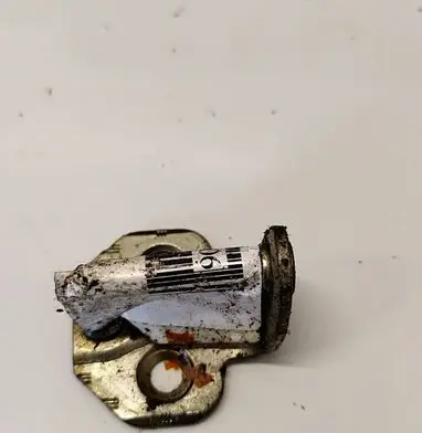 Fiat Bravo Front door lock loop/hook striker