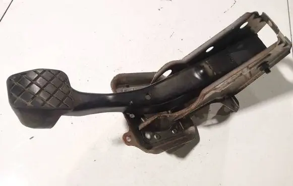 Skoda Octavia Mk2 (1Z) Brake pedal 1K1721057 9098660023431851