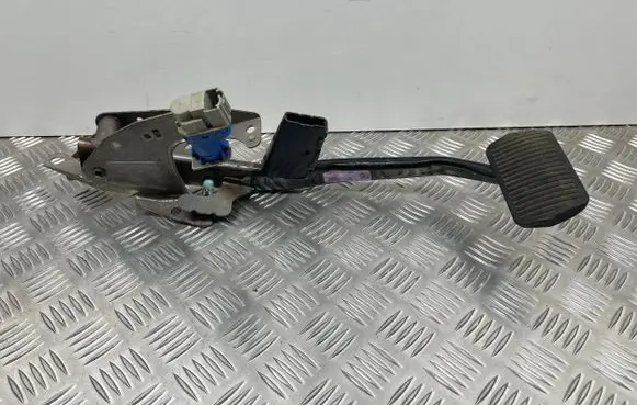 Ford Kuga II Brake pedal AV612467GA