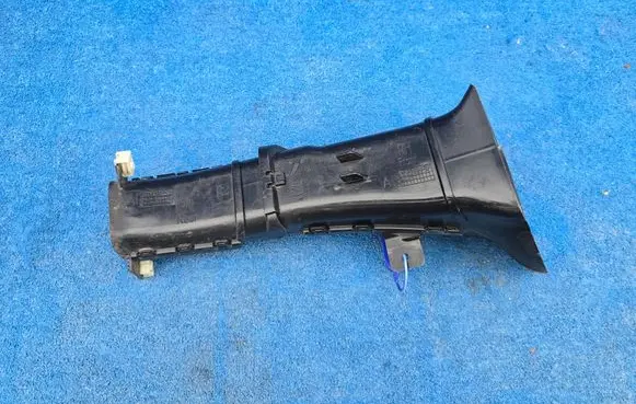 BMW 4 G22 G23 G24 G26 Intercooler air guide/duct channel 8738940 9477026