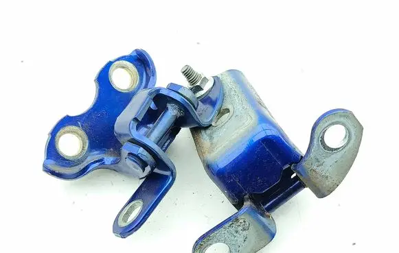 Toyota Prius (XW50) Rear door hinge set 