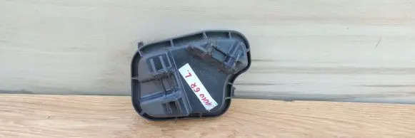 Volkswagen Polo V 6R Headlight/headlamp dust cover 109JR