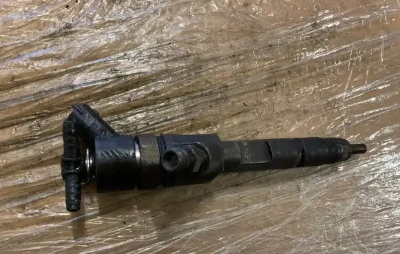 Suzuki Grand Vitara II Fuel injector 0445110328
