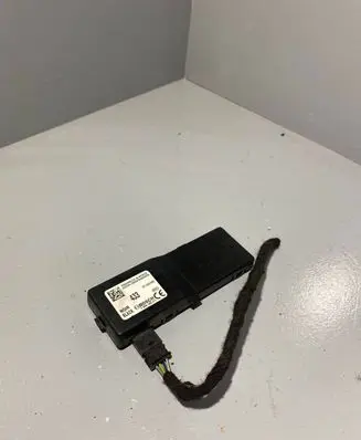 Opel Insignia A Door central lock control unit/module 13501980 F00HJ00471