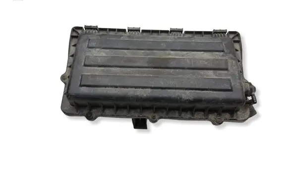 Volkswagen Polo IV 9N3 Air filter box 036129611CD