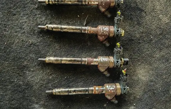 Hyundai i40 Fuel injectors set 0445110589