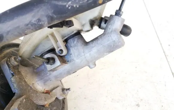 Toyota Corolla E120 E130 Master brake cylinder 74471251