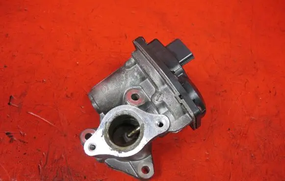 Renault Captur EGR valve 147109913R