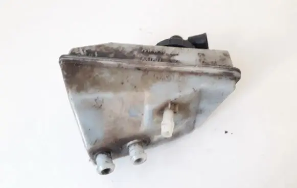 Brake fluid reservoir