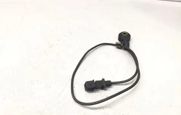 Opel Omega B1 Detonation knock sensor 0261231079