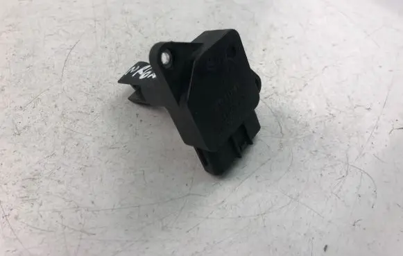 Suzuki Swift I Mass air flow meter MB1974003090