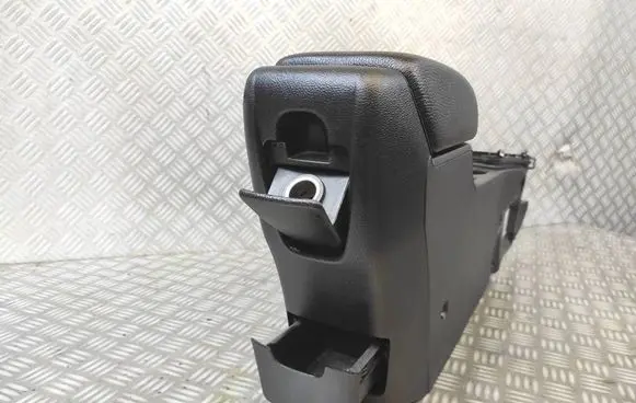 Opel Astra J Armrest 13317404 13317405 13317406