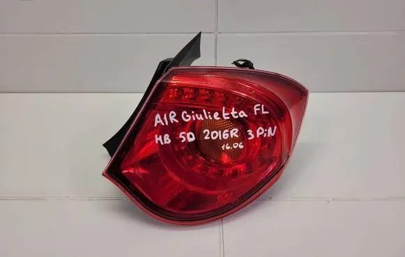 Alfa Romeo Giulietta Rear/tail lights 50513612
