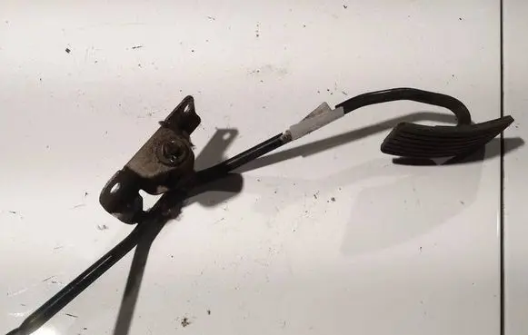 Mitsubishi Pajero Sport I Accelerator throttle pedal