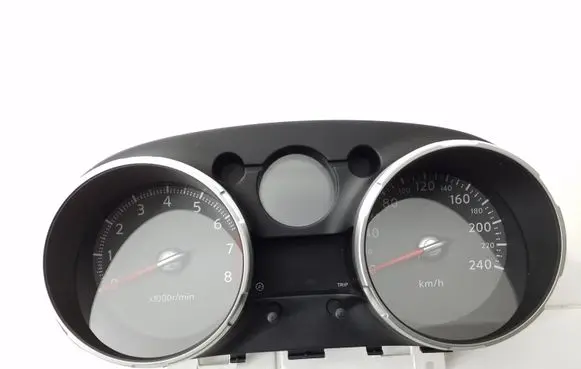 Nissan Qashqai Speedometer (instrument cluster)