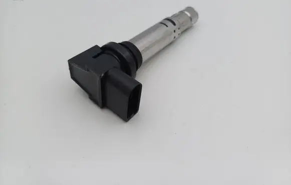 Volkswagen Touran I High voltage ignition coil R0401S00400