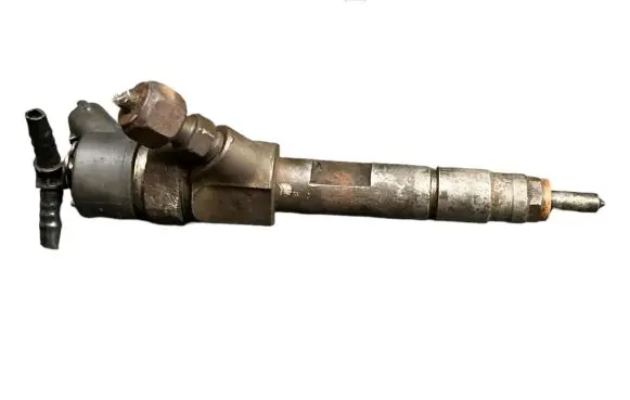 Volvo S40 Fuel injector 8200238528 0445110146