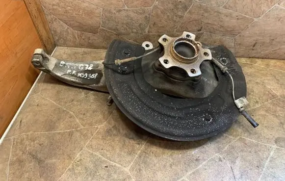 BMW 6 G32 Gran Turismo Front wheel hub 