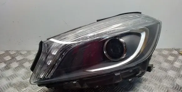 Mercedes-Benz A W176 Headlight/headlamp A1768201161