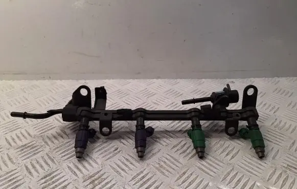 Mazda 323 F Fuel injector 110012J60 FP4713280