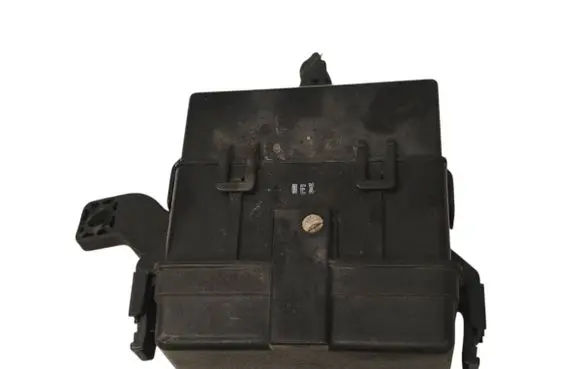 Hyundai Santa Fe Fuse module 