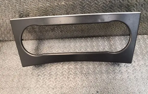 Mercedes-Benz C W203 Other center console (tunnel) element 2036804782