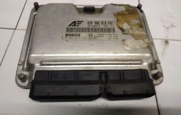 Ford Galaxy Engine control unit/module 038906019FA 0281010629