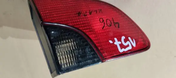 Peugeot 406 Tailgate rear/tail lights 