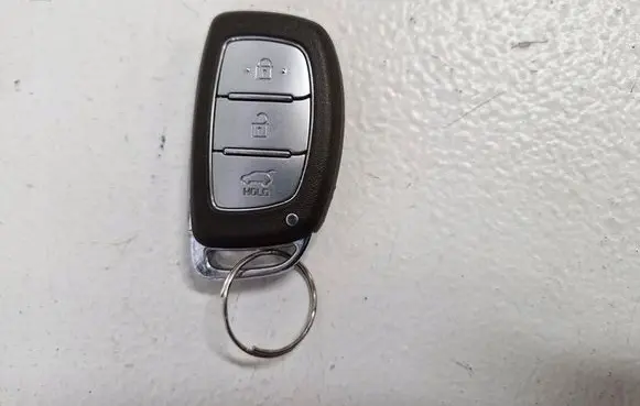Hyundai Tucson TL Ignition key/card 