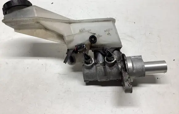 Nissan Qashqai Master brake cylinder 0204Y24277