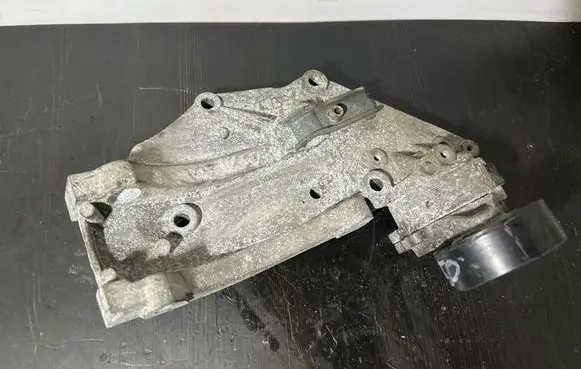 Volvo V50 Generator/alternator bracket 9650034280