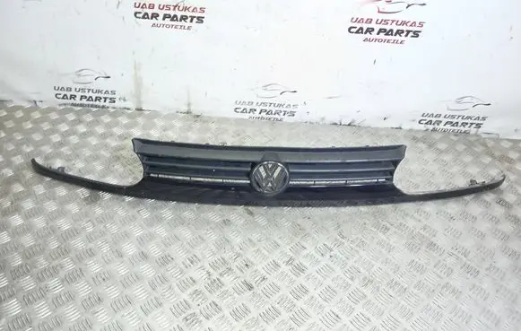 Volkswagen Golf III Front bumper upper radiator grill 1H6853653C