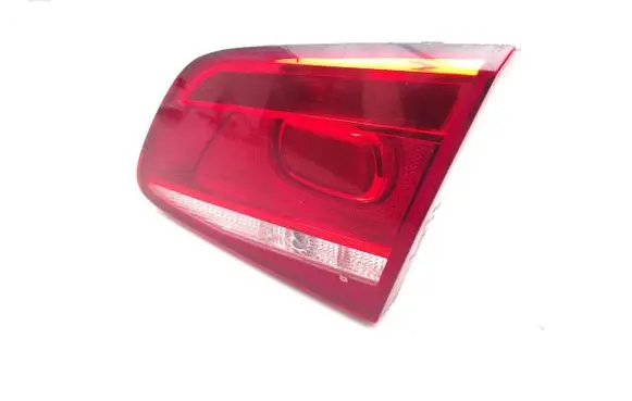 Volkswagen Passat Alltrack Tailgate rear/tail lights 3AE945094J 90004896